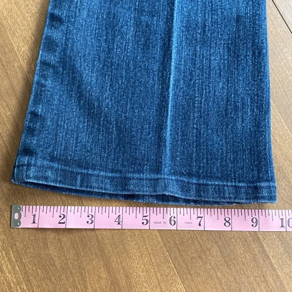 Women’s DKNY Wide Leg Cropped Jeans. Size 8. Like New. - Picture 10 of 10